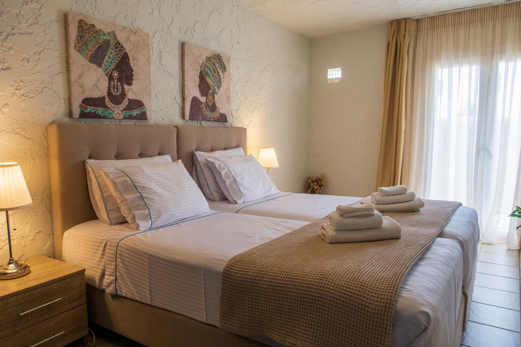 Cristina Apartments Гайос Екстериор снимка