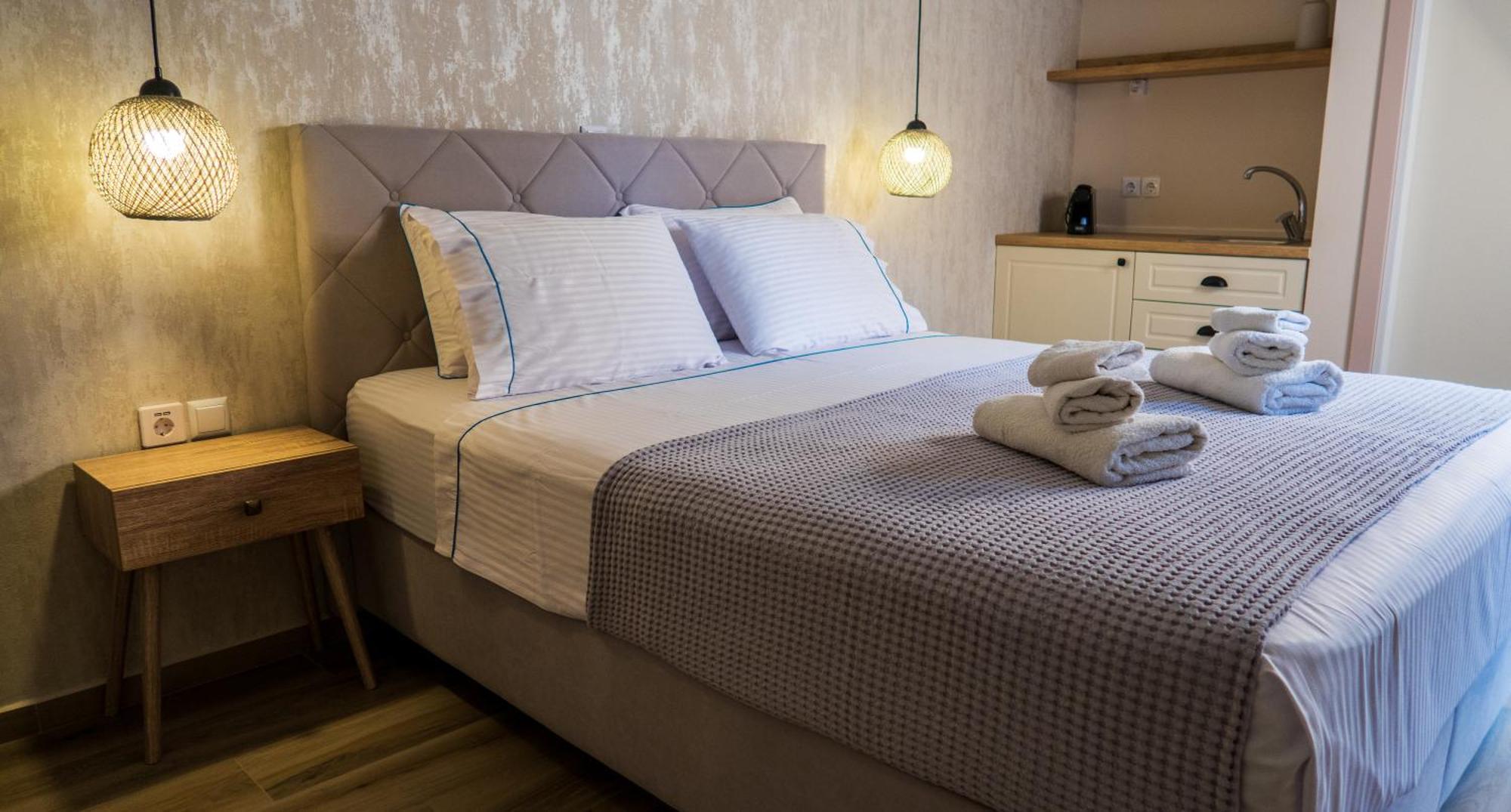 Cristina Apartments Гайос Екстериор снимка