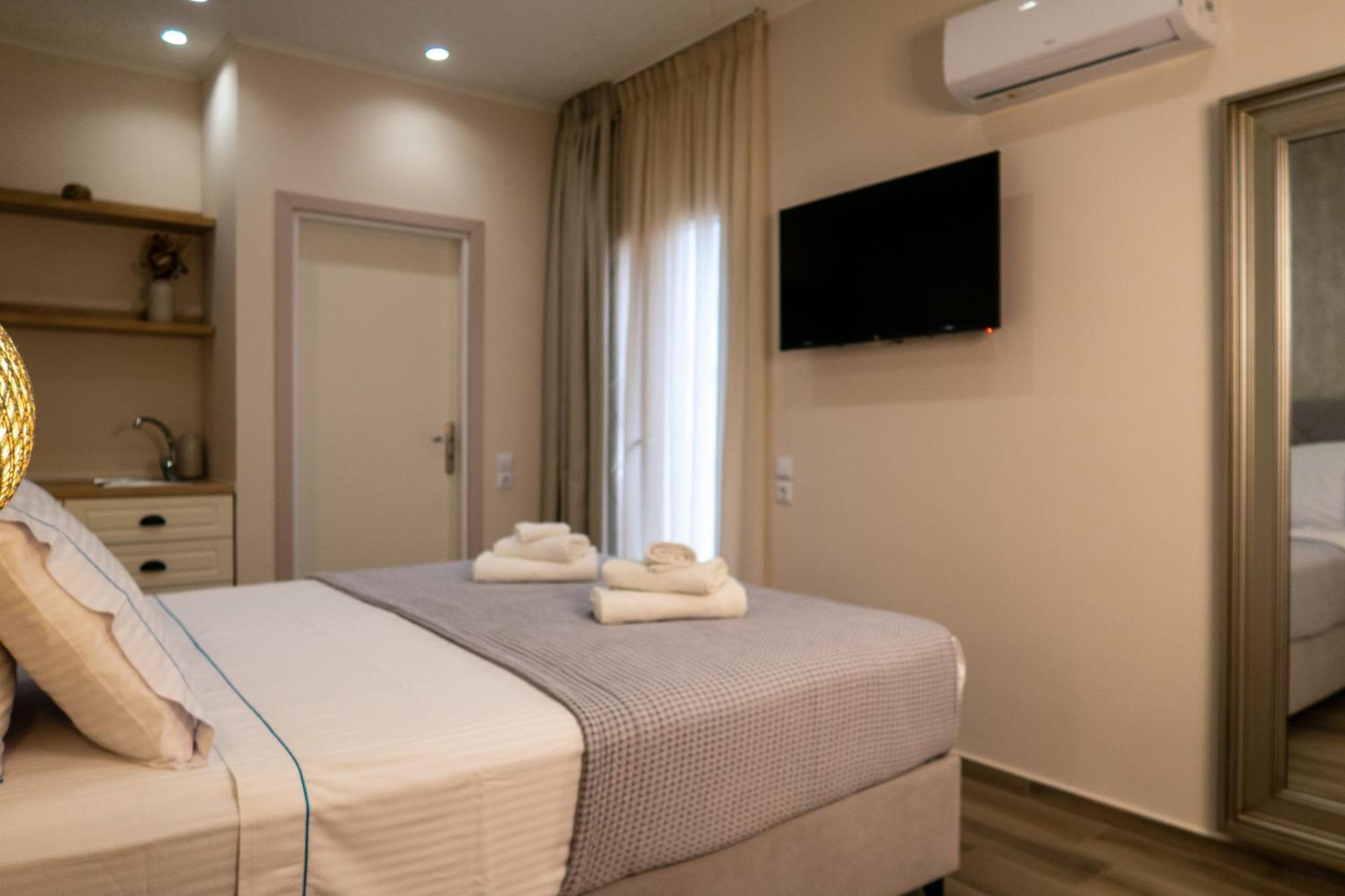 Cristina Apartments Гайос Екстериор снимка