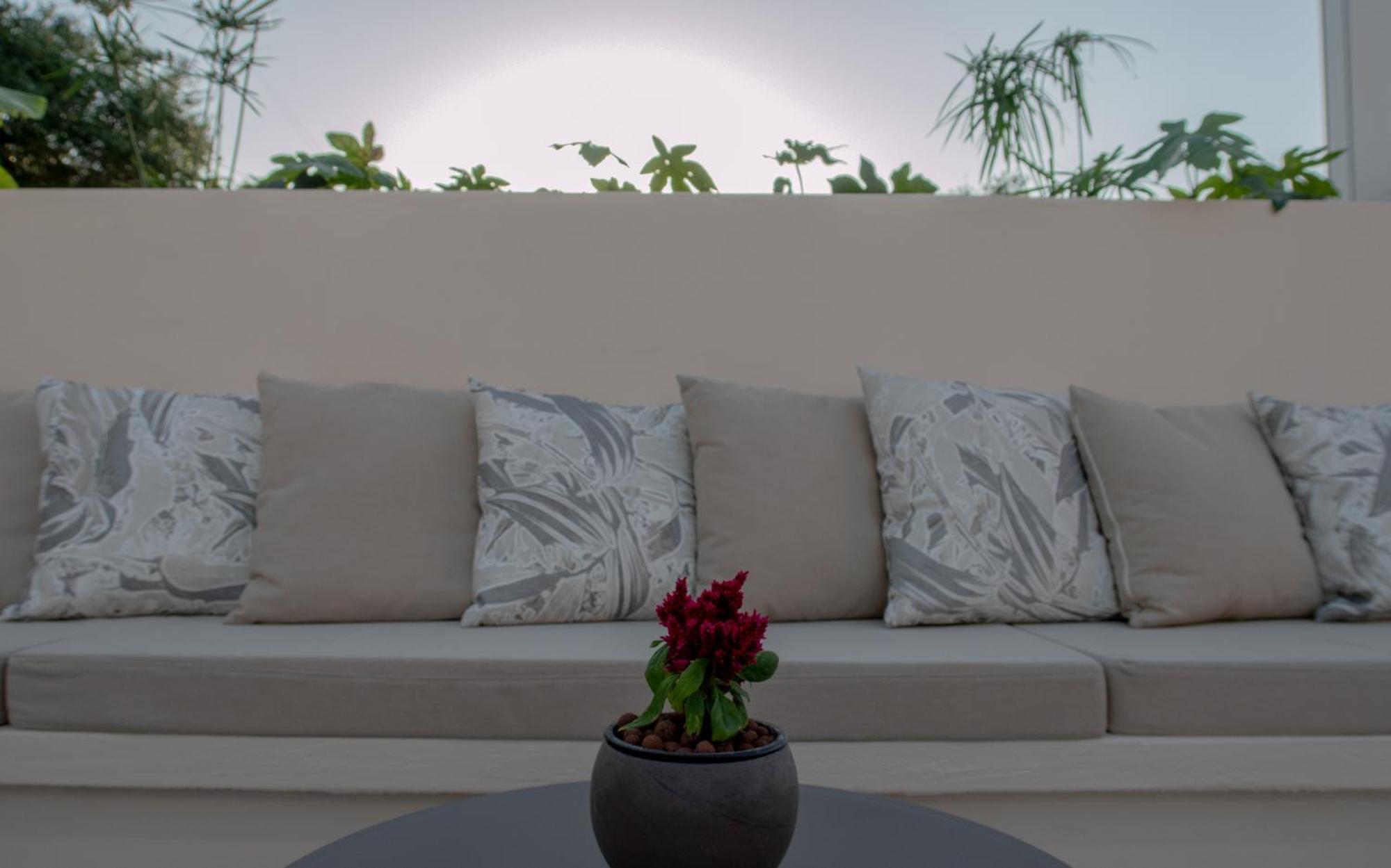 Cristina Apartments Гайос Екстериор снимка